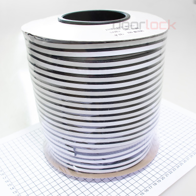 "Уплотнитель дверной  DOORLOCK EPDM  P-образный 5,5х9мм,  черный,  самоклеящийся,  рулон 100м"